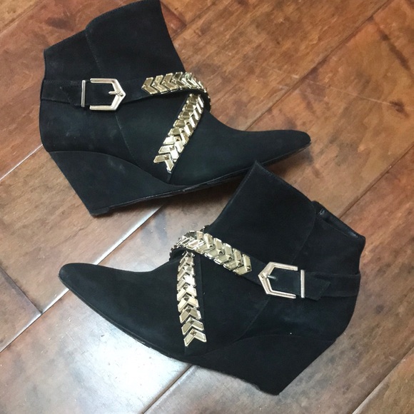 Schutz black leather booties EUC 6.5B - Picture 13 of 15